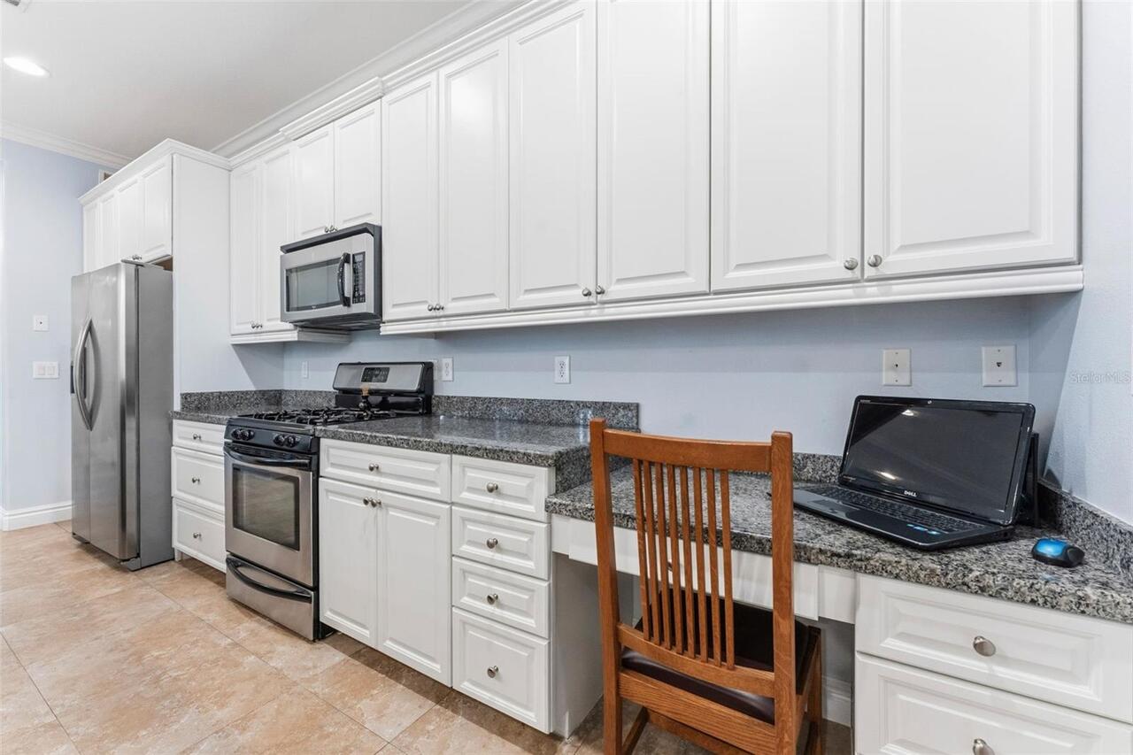 Listing Photo 10
