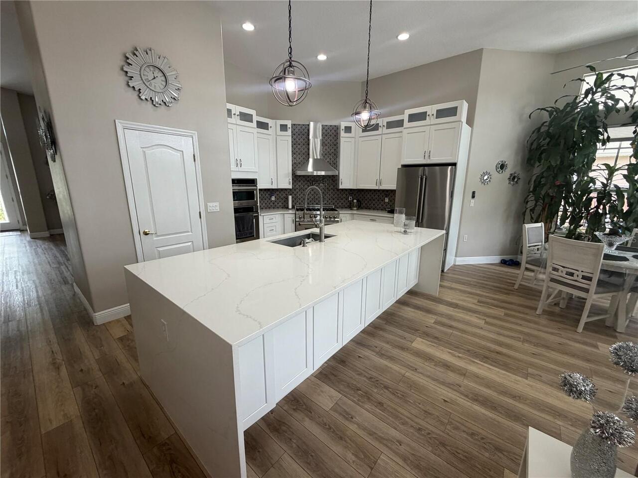 Listing Photo 10