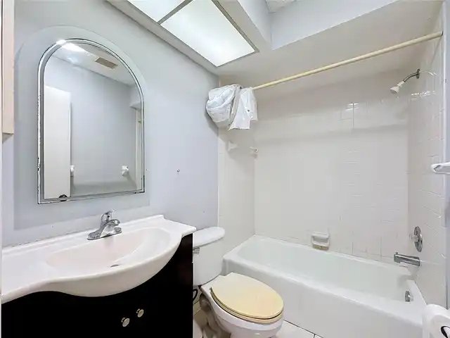 Listing Photo 11
