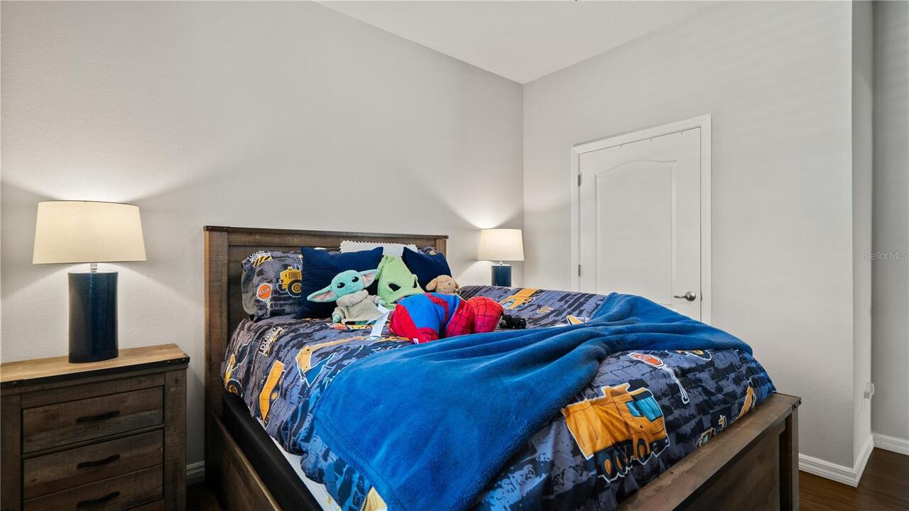 Listing Photo 12