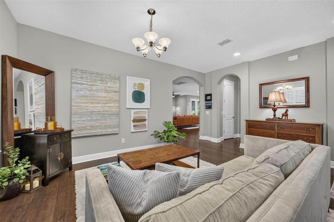 Listing Photo 11