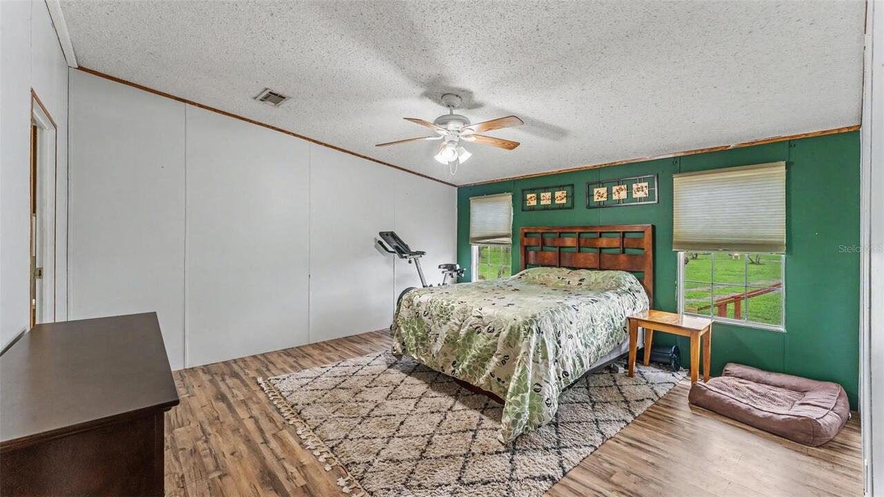 Listing Photo 15