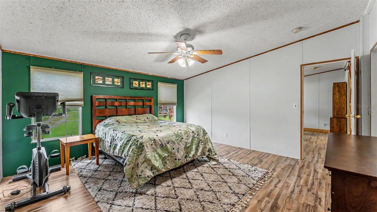 Listing Photo 17