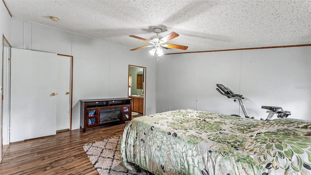 Listing Photo 18