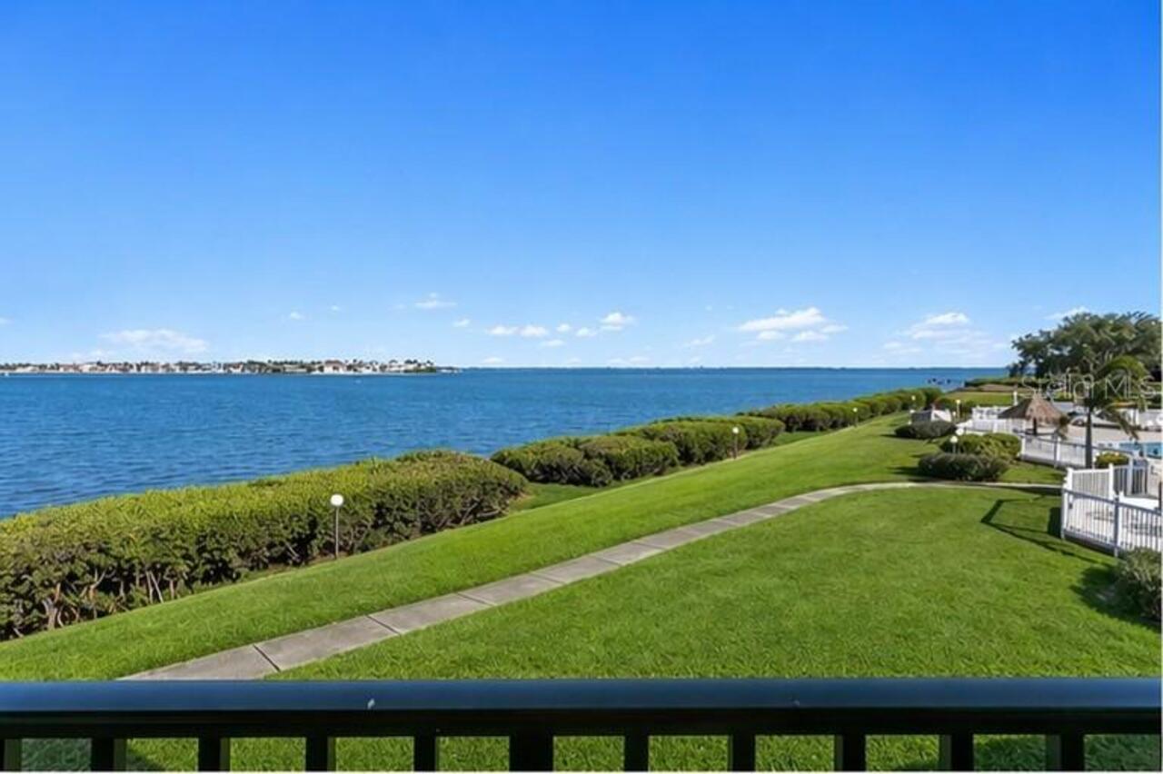 Listing Photo 11