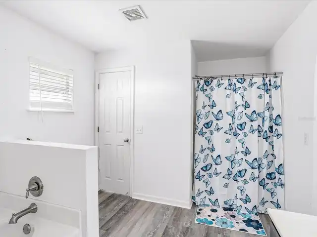 Listing Photo 18