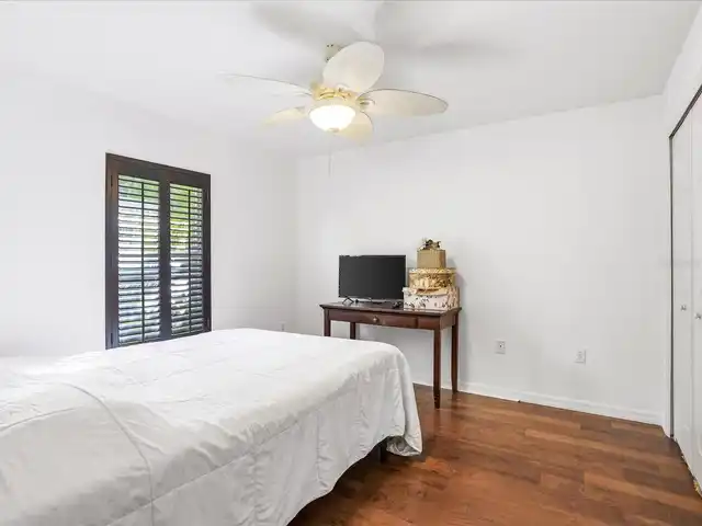Listing Photo 23