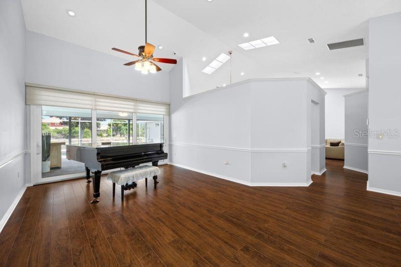 Listing Photo 6