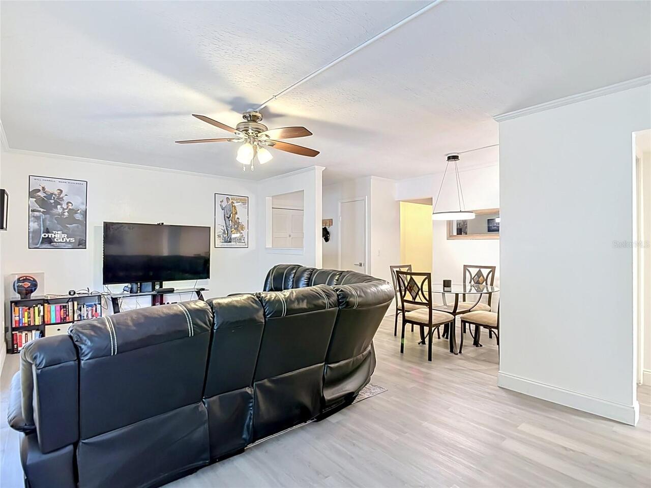Listing Photo 8