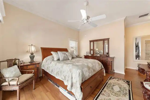 Listing Photo 24