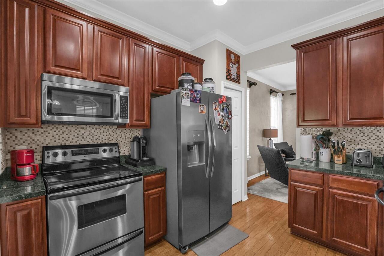 Listing Photo 12