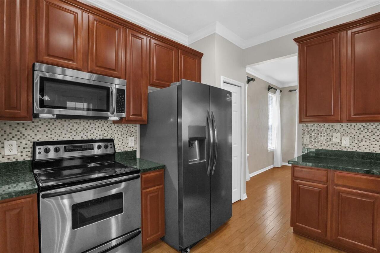 Listing Photo 11