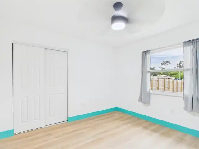 Listing Photo 9