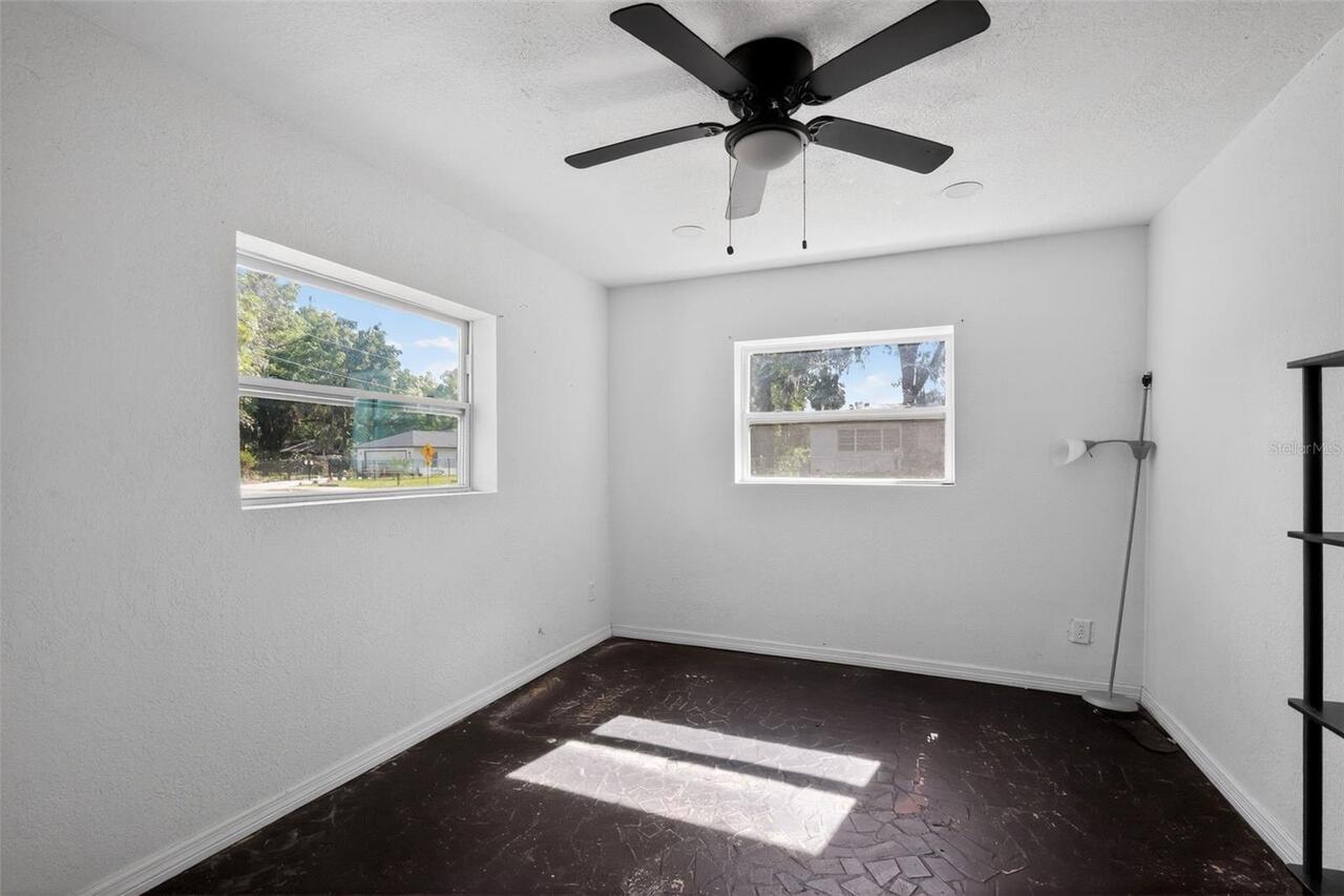 Listing Photo 11