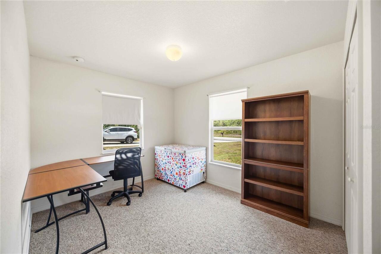 Listing Photo 12