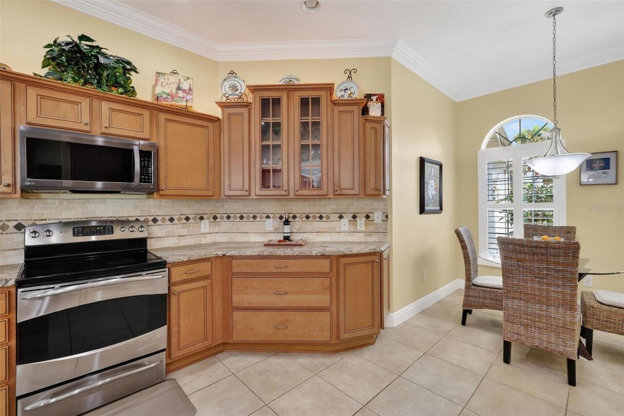 Listing Photo 8