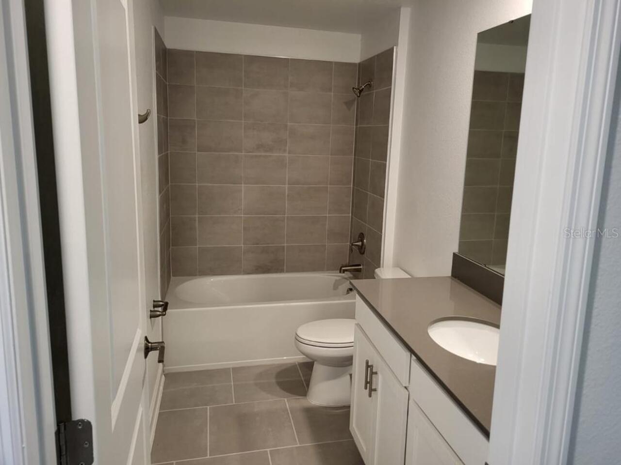 Listing Photo 11