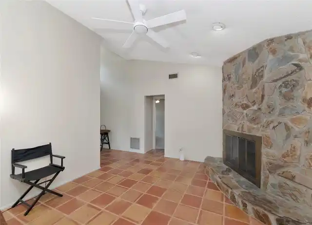Listing Photo 7