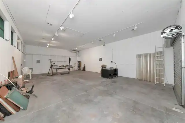 Listing Photo 23