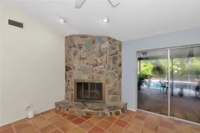 Listing Photo 38