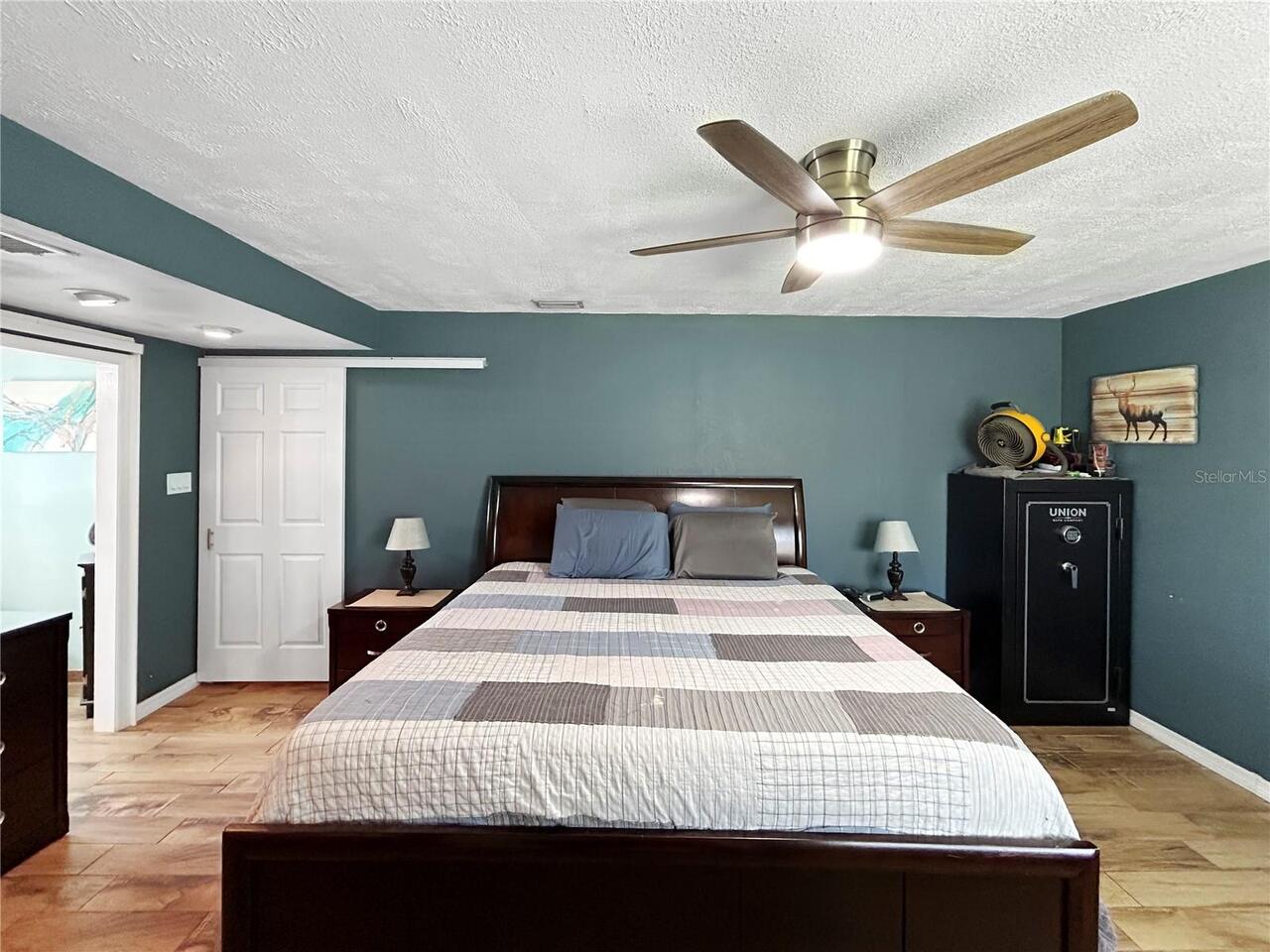 Listing Photo 10