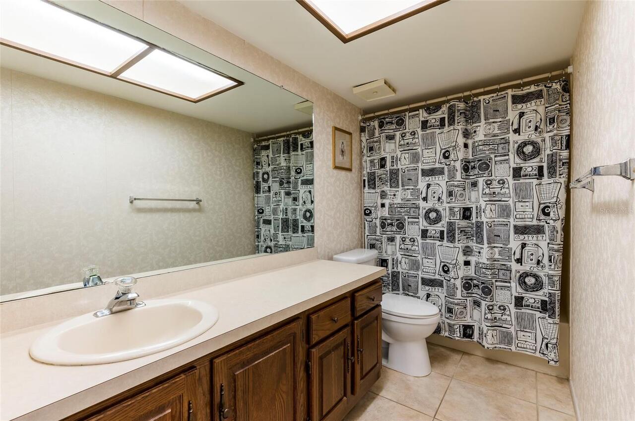 Listing Photo 17