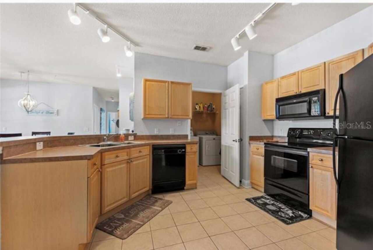 Listing Photo 10