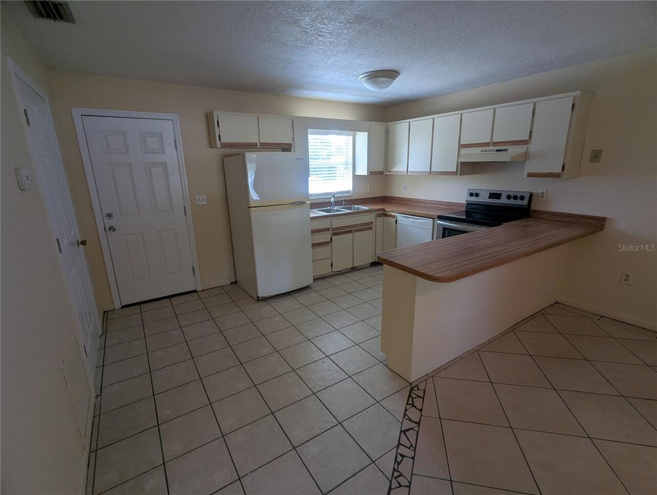 Listing Photo 7