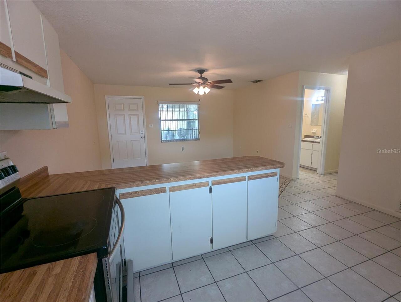 Listing Photo 12