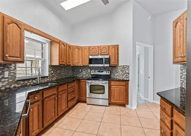 Listing Photo 16