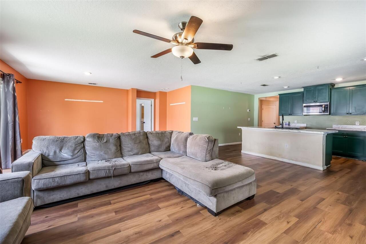 Listing Photo 12
