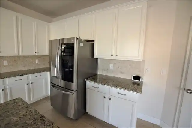 Listing Photo 8