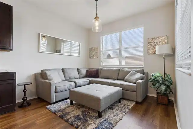 Listing Photo 17