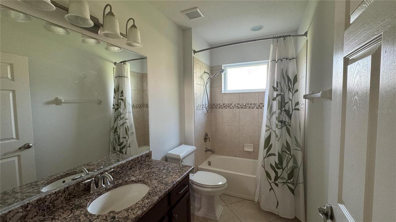 Listing Photo 12