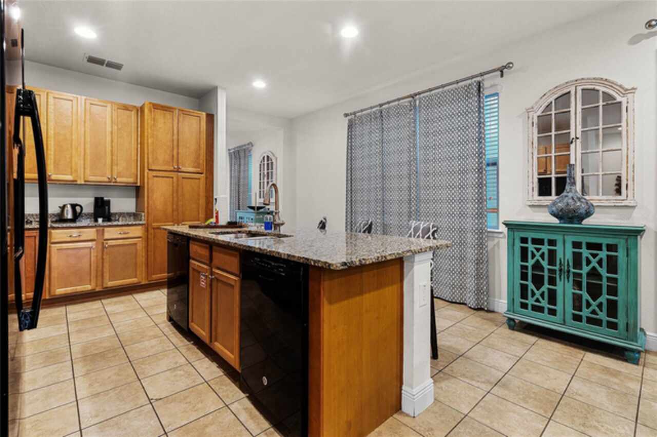 Listing Photo 10