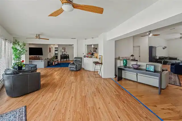 Listing Photo 17