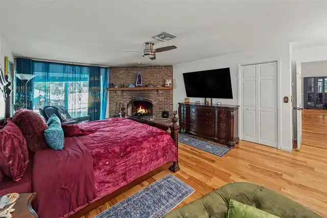 Listing Photo 38