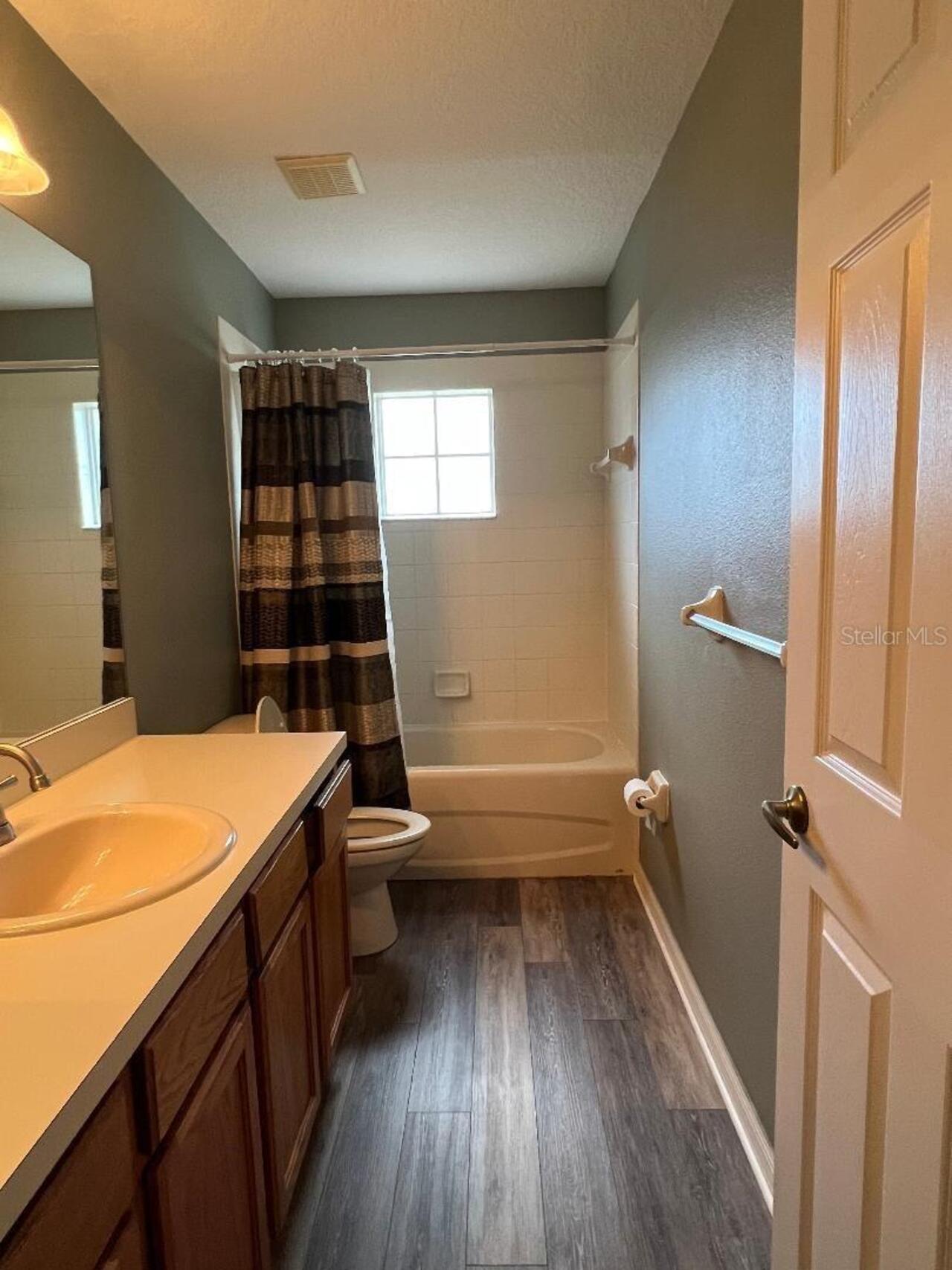 Listing Photo 11