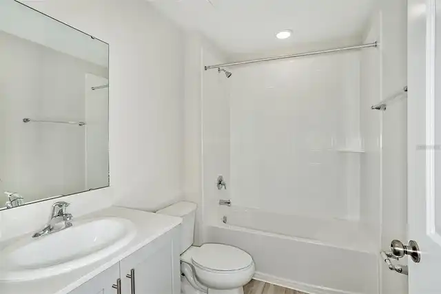 Listing Photo 13
