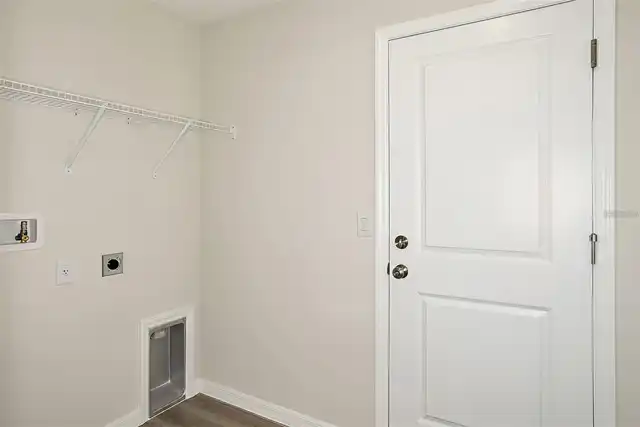 Listing Photo 14