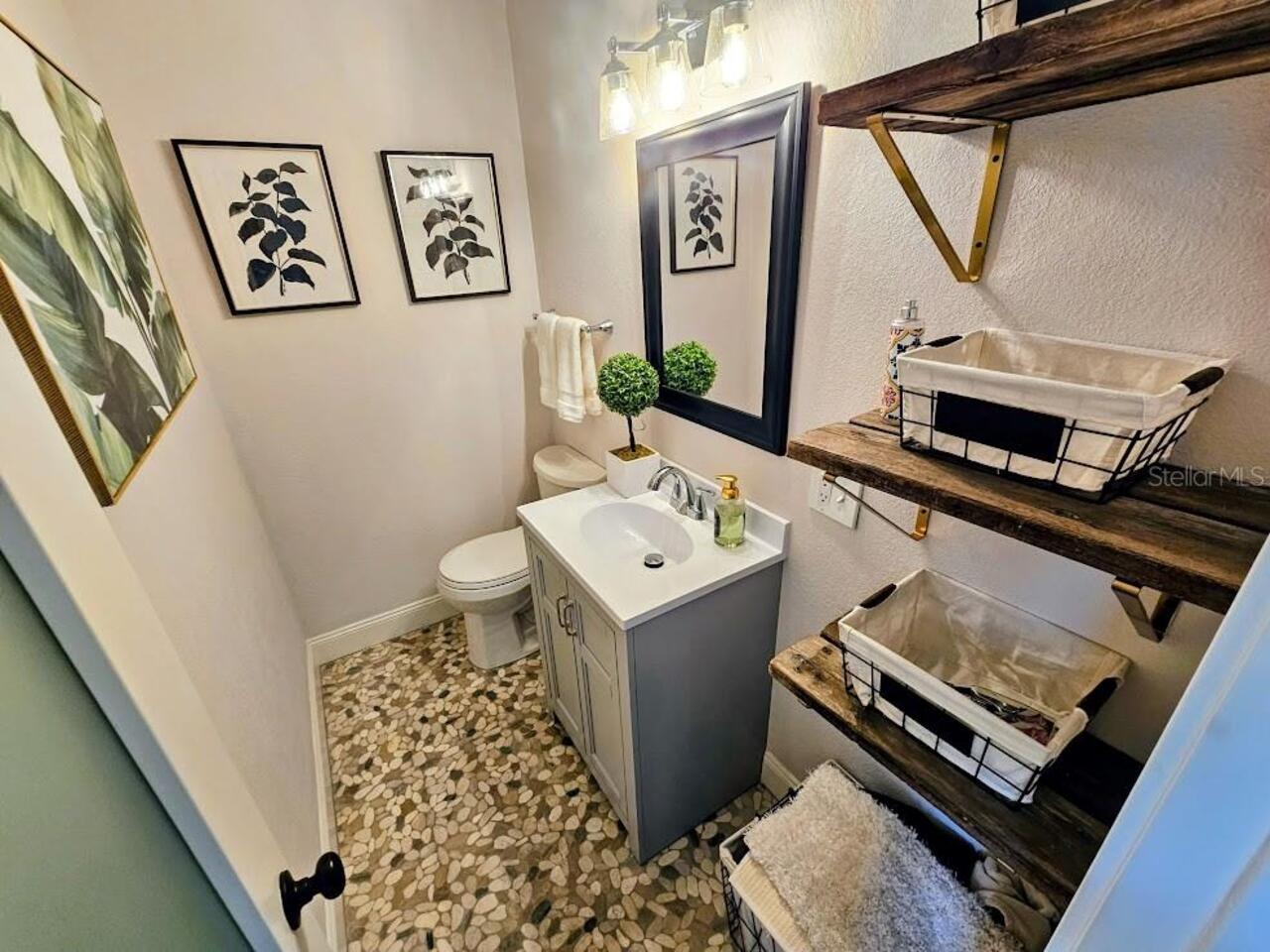 Listing Photo 17