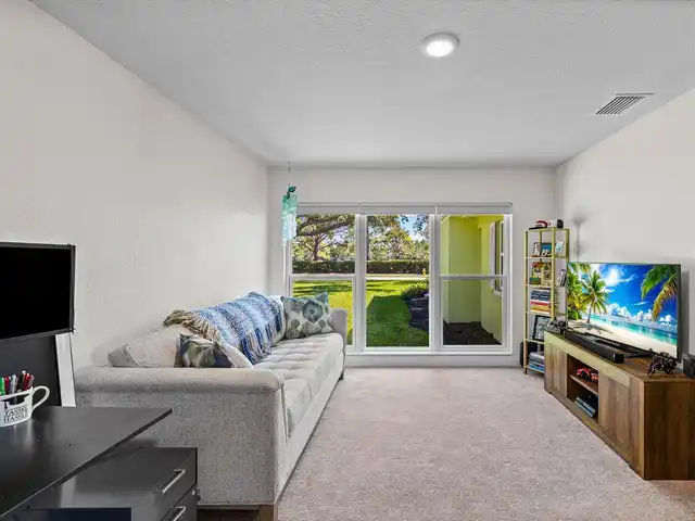 Listing Photo 25