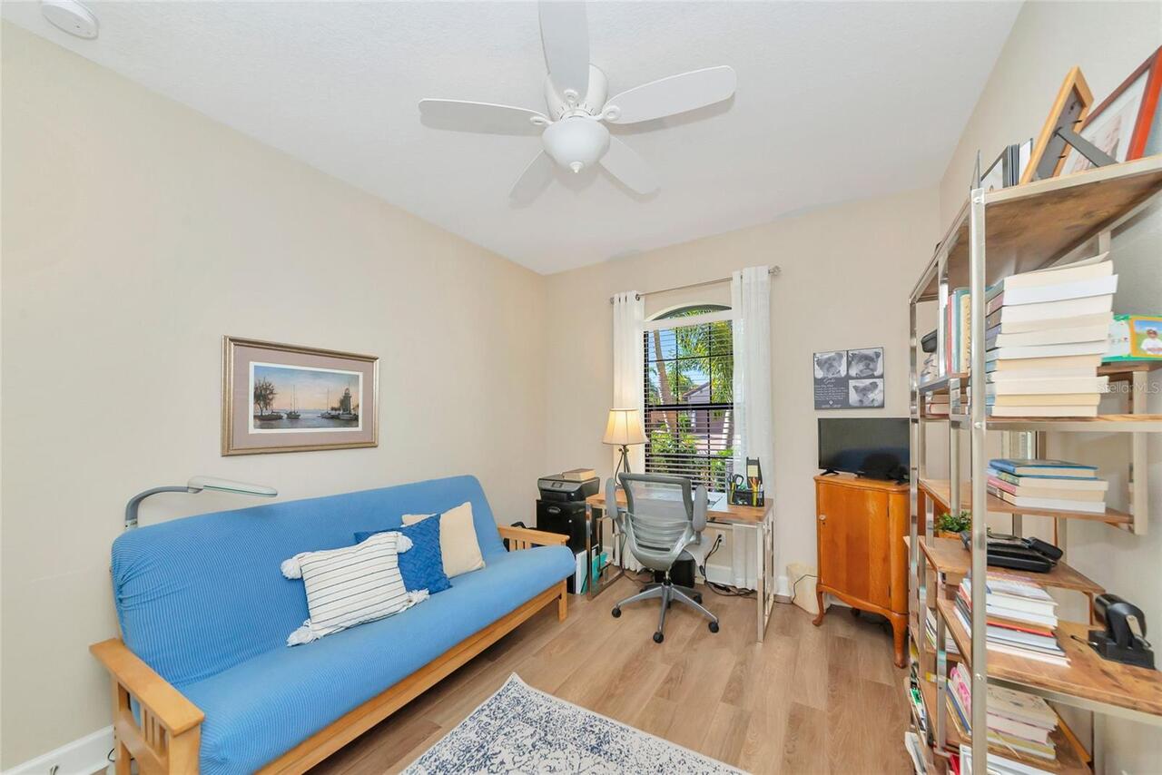 Listing Photo 16