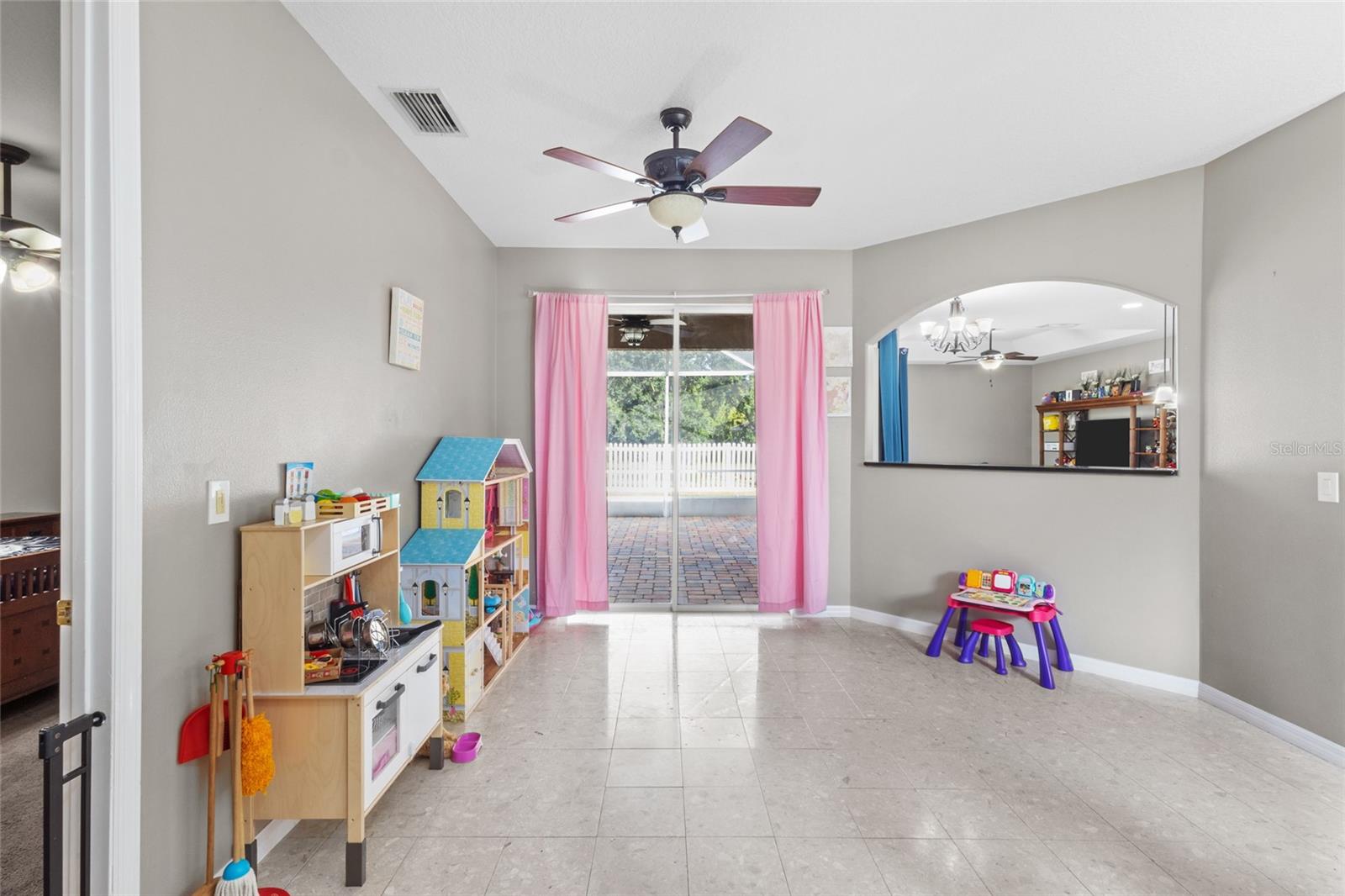 Listing Photo 15