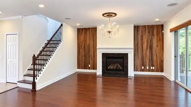 Listing Photo 8