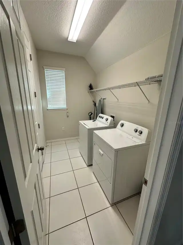 Listing Photo 12