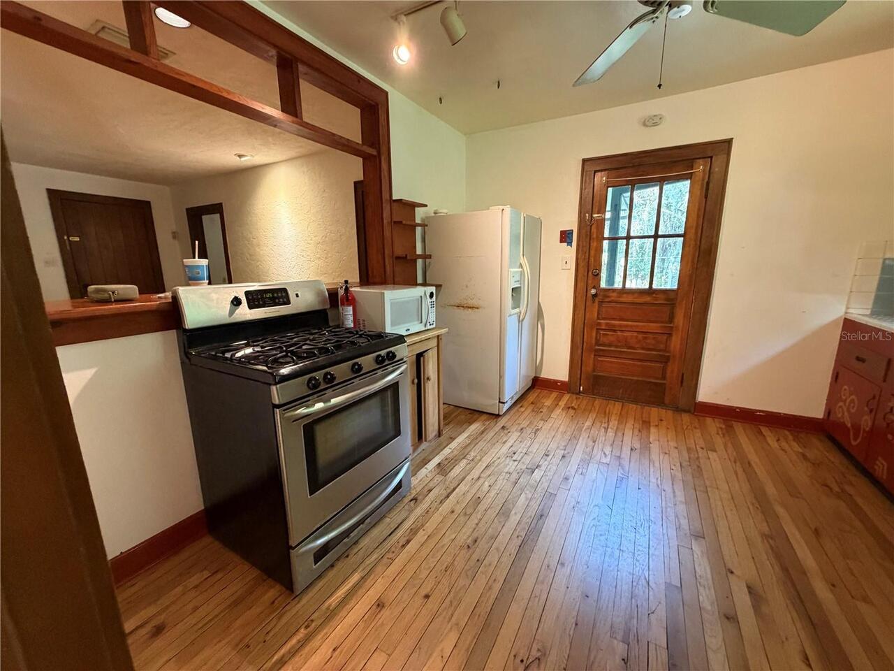 Listing Photo 11