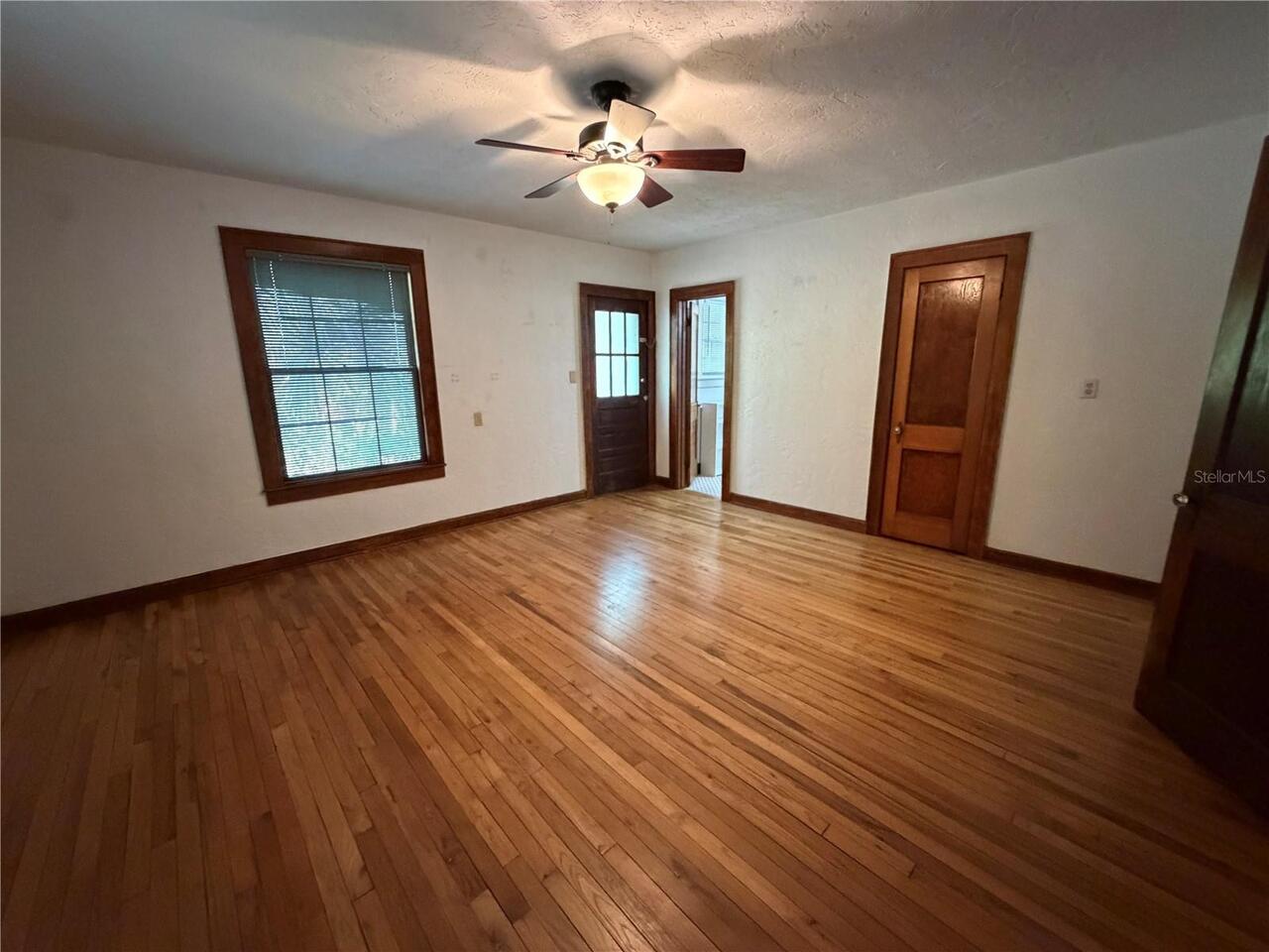 Listing Photo 17