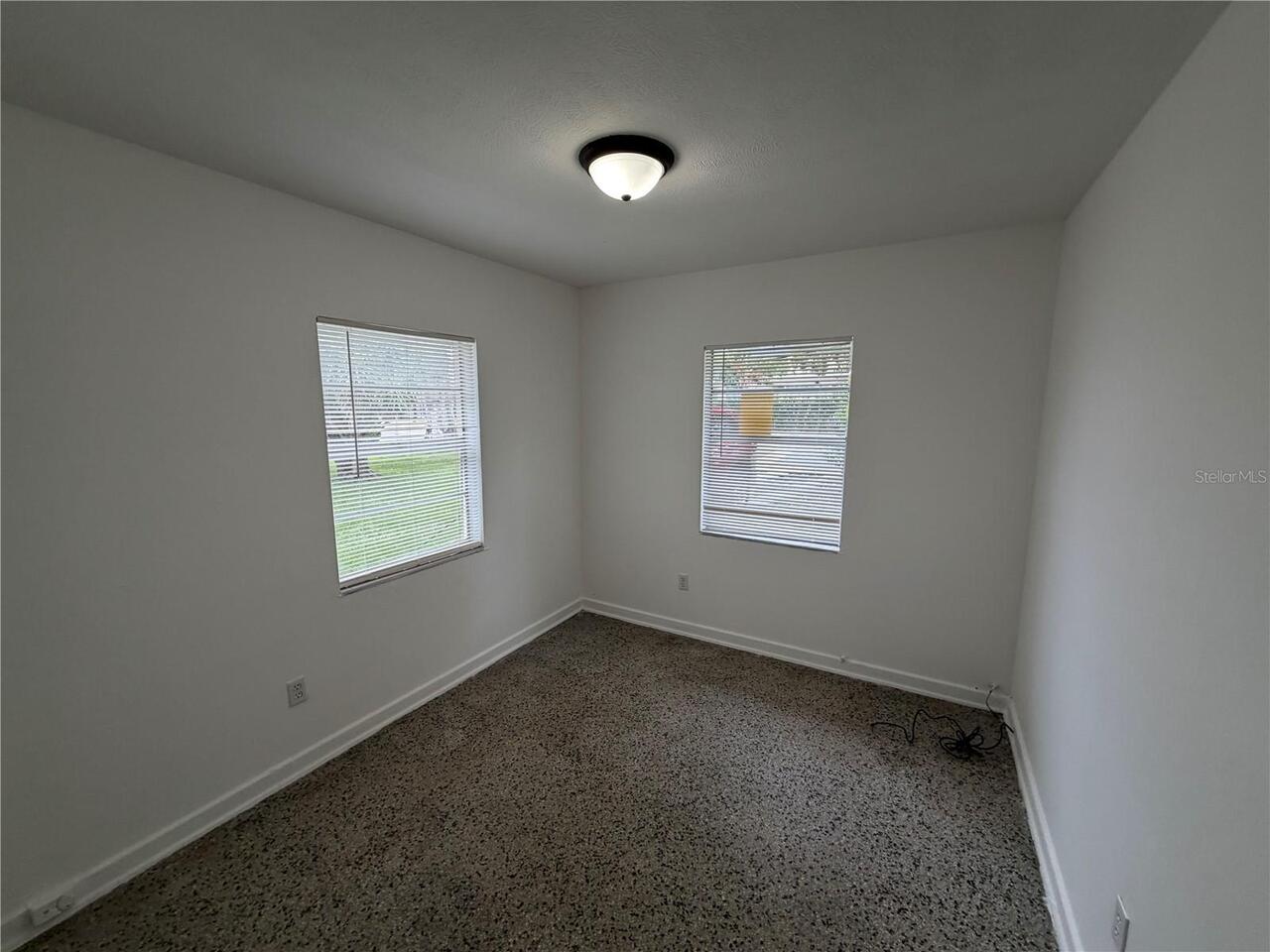 Listing Photo 8