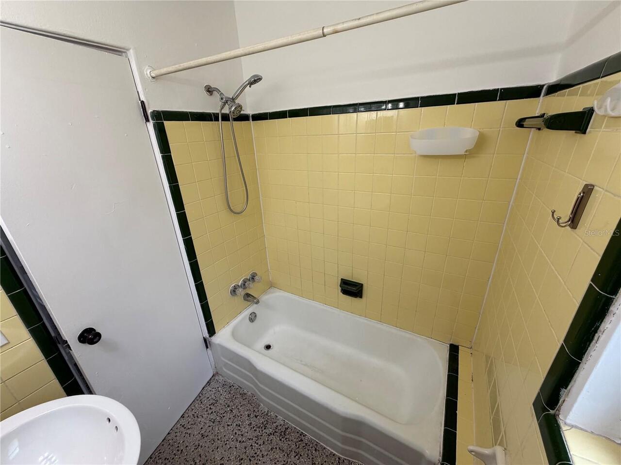 Listing Photo 10